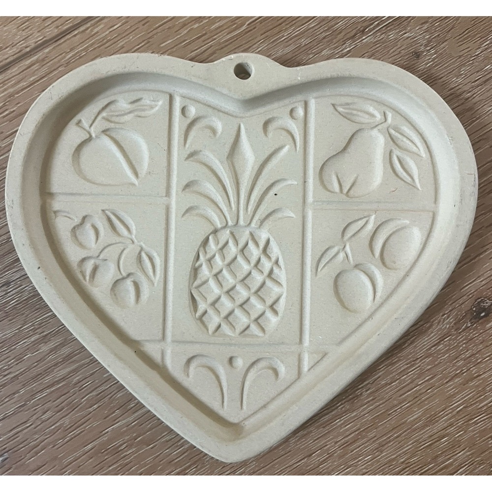 Vtg 2001 Pampered Chef Hospitality Heart Hanging Mold Pineapple Heritage 5 x 6"